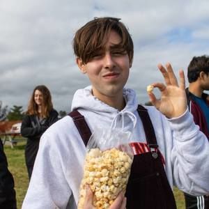 Meet your Posher, Ethan